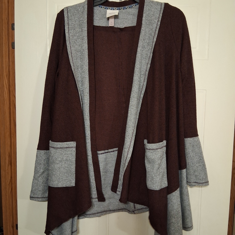 Women's Burgundy and Gray Open Front Cardigan